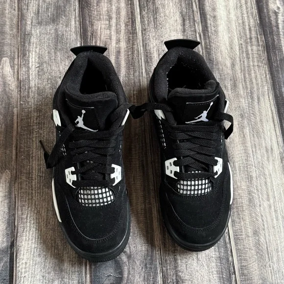 Nike Air Jordan 4 Retro White Thunder/Black Suede Sneakers 4.5 Y - Picture 2 of 10